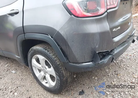 2018 Jeep Compass Latitude 4X4 z USA, uszkodzony, nr VIN 3C4NJDBB0JT398341